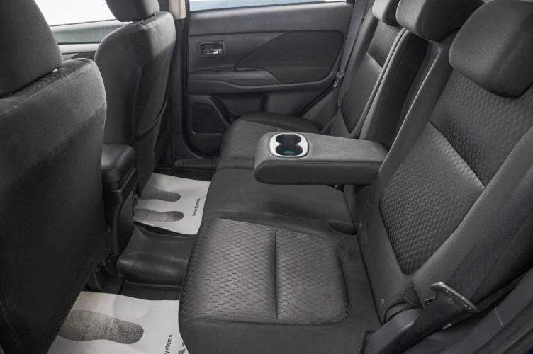 Mitsubishi Outlander 23 из 25