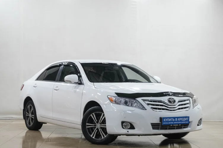 Toyota Camry 1 из 6