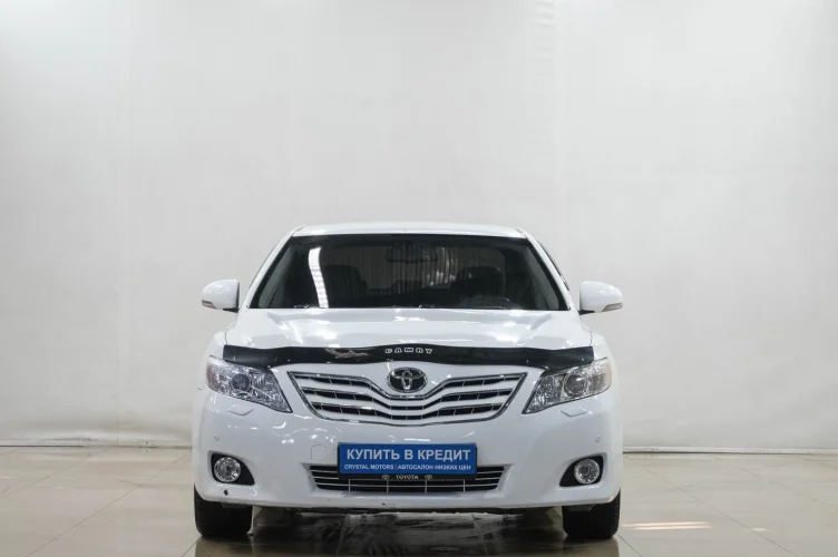 Toyota Camry 2 из 6