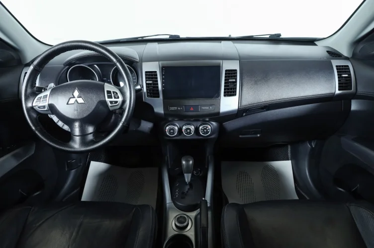Mitsubishi Outlander 8 из 18
