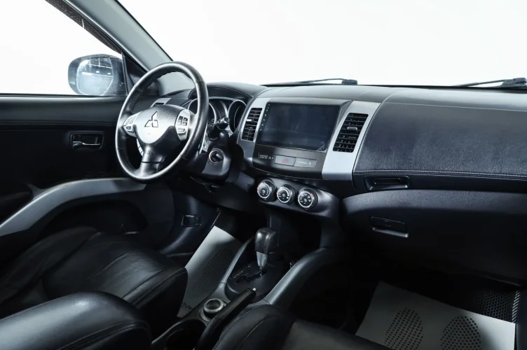 Mitsubishi Outlander 9 из 18