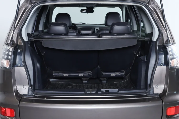 Mitsubishi Outlander 18 из 18