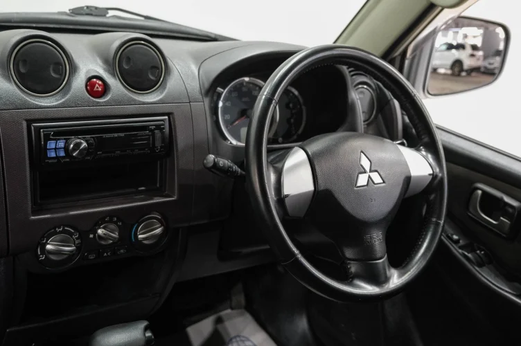 Mitsubishi Pajero Mini 18 из 30