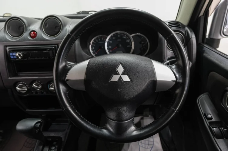 Mitsubishi Pajero Mini 19 из 30