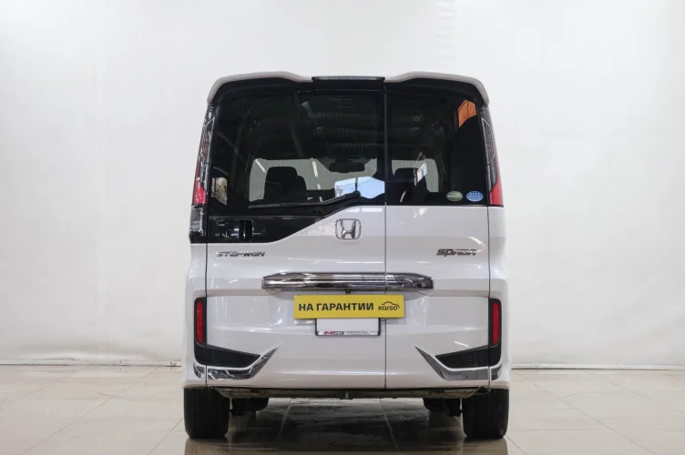 Honda Stepwgn Spada 5 из 6