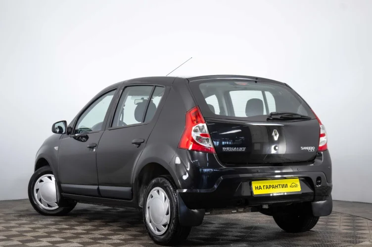 Renault Sandero 6 из 6