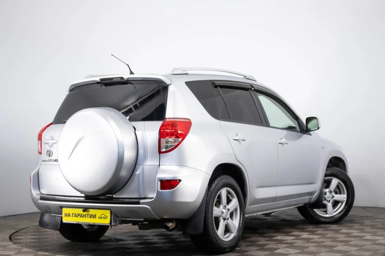 Toyota RAV4 4 из 6