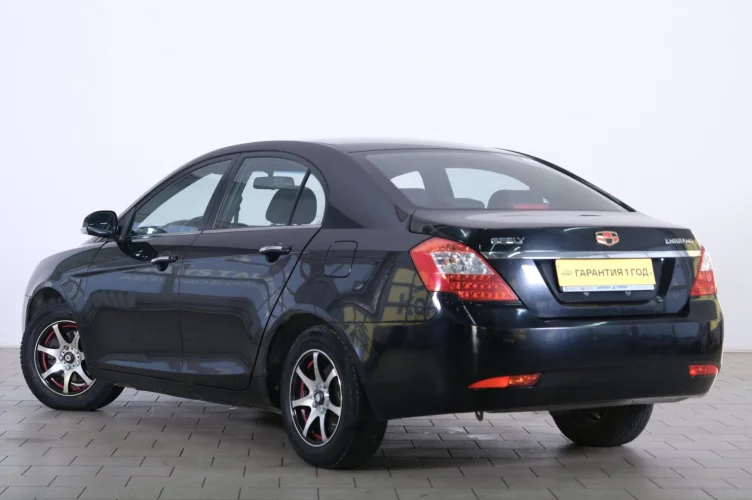 Geely Emgrand EC7 4 из 6