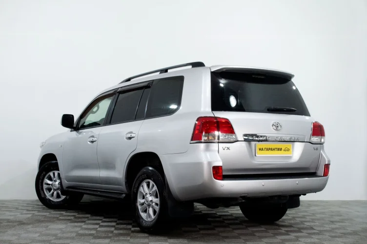 Toyota Land Cruiser 6 из 6