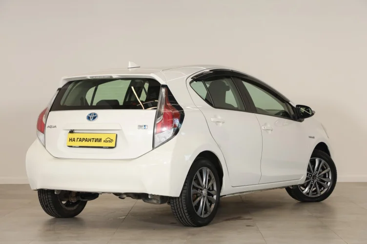 Toyota Aqua 6 из 6