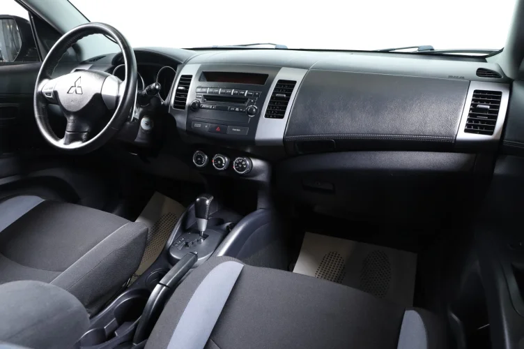 Mitsubishi Outlander 9 из 16