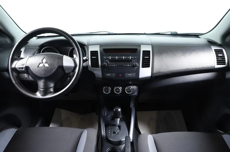 Mitsubishi Outlander 8 из 16