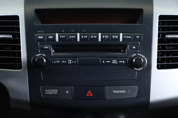 Mitsubishi Outlander 10 из 16