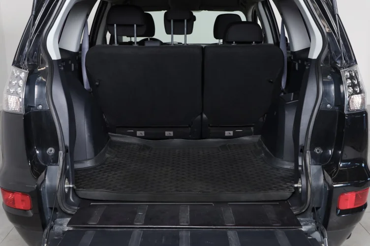 Mitsubishi Outlander 16 из 16