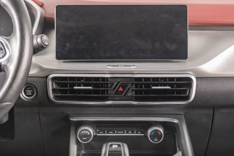 Geely Coolray 15 из 20