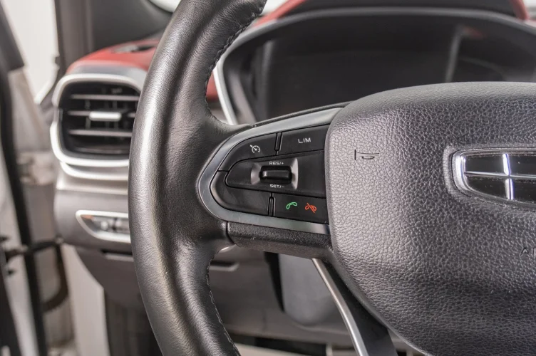 Geely Coolray 13 из 20