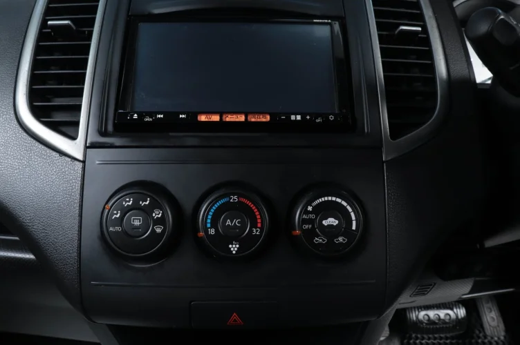 Nissan Wingroad 14 из 17