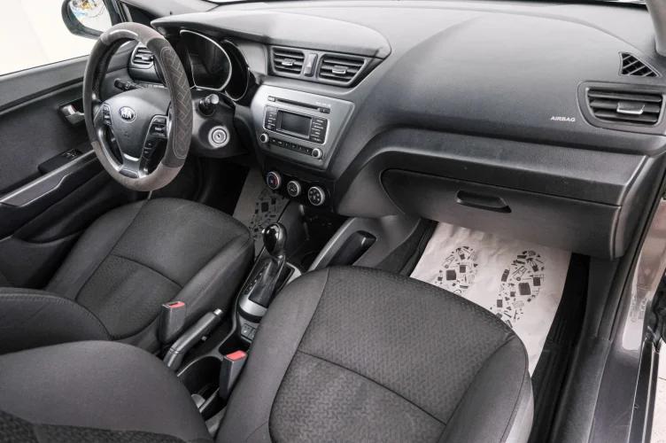 KIA Rio 12 из 22