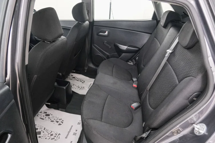 KIA Rio 20 из 22