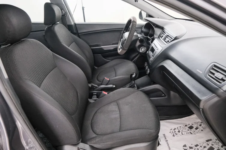 KIA Rio 13 из 22