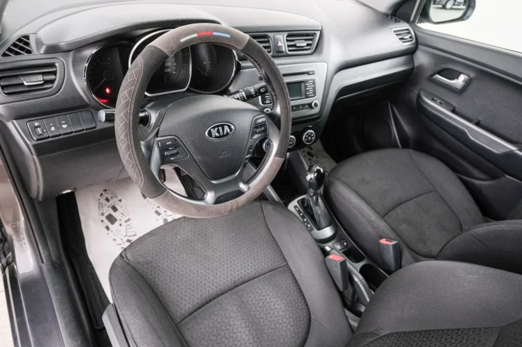 KIA Rio 8 из 22