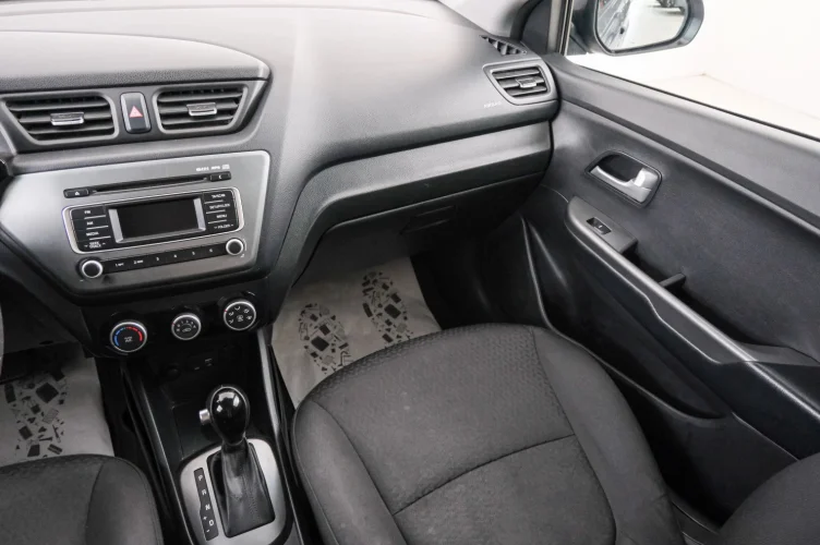 KIA Rio 11 из 22
