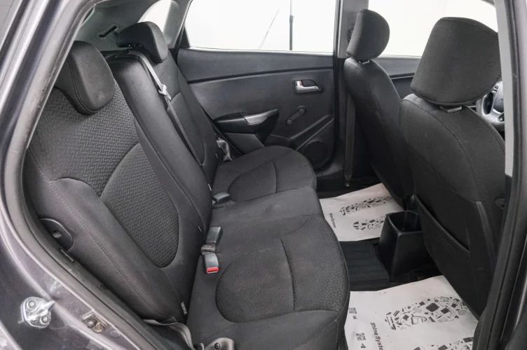 KIA Rio 21 из 22