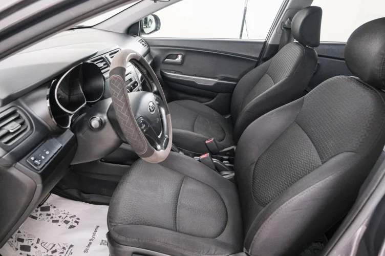 KIA Rio 7 из 22