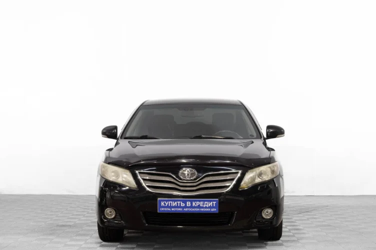 Toyota Camry 2 из 6