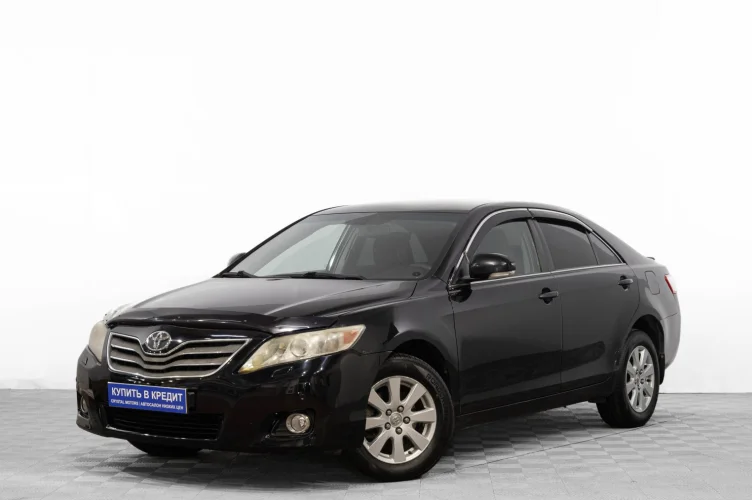 Toyota Camry 3 из 6