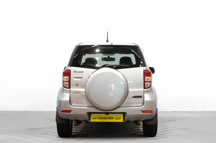 Toyota Rush 5 из 6