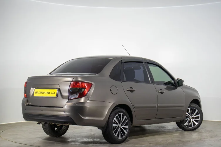 ВАЗ (LADA) Granta 4 из 6