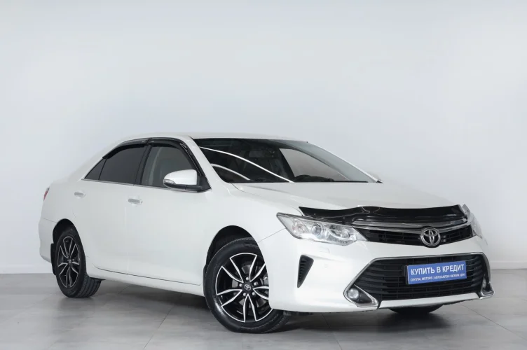 Toyota Camry 1 из 6