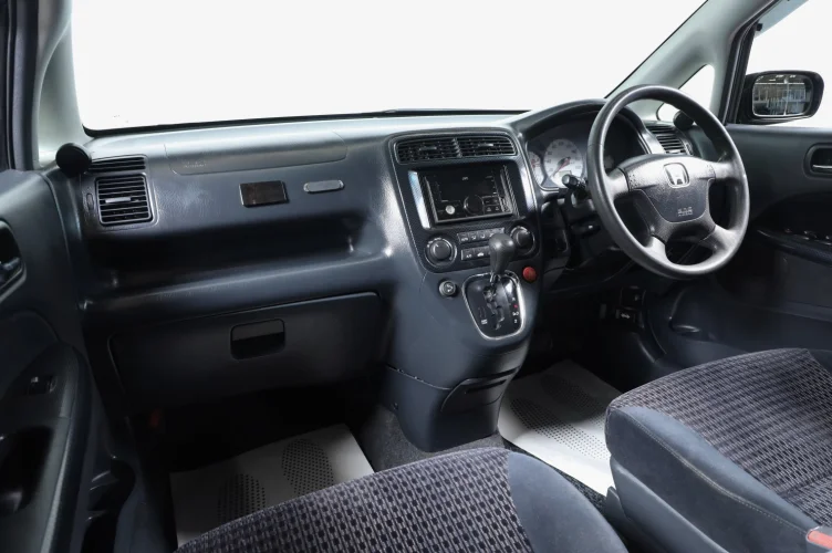 Honda Stream 7 из 16