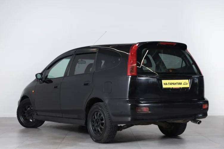 Honda Stream 4 из 6