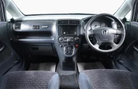 Honda Stream 8 из 16