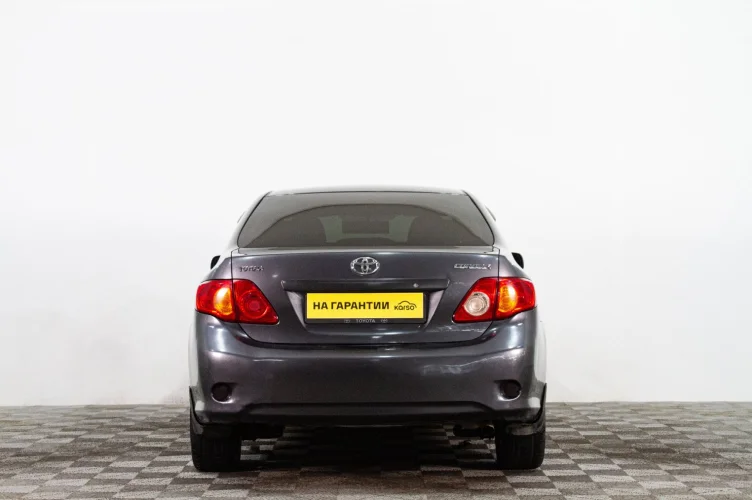 Toyota Corolla 5 из 6