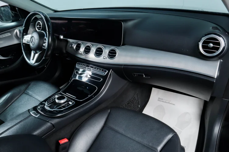 Mercedes-Benz E-класс 10 из 17