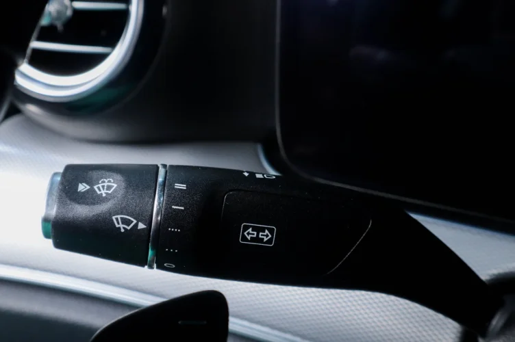 Mercedes-Benz E-класс 16 из 17