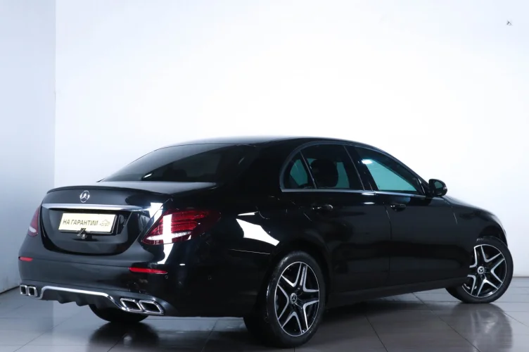 Mercedes-Benz E-класс 4 из 6
