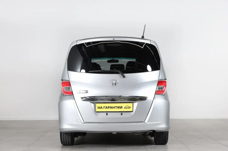 Honda Freed 5 из 6