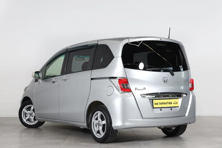 Honda Freed 4 из 6