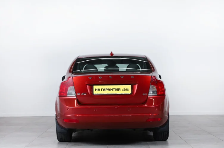 Volvo S40 5 из 6