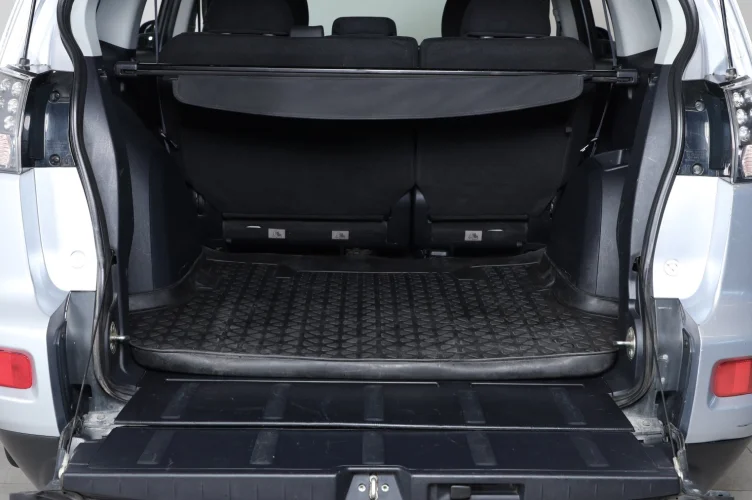 Mitsubishi Outlander 16 из 16