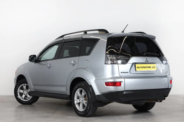 Mitsubishi Outlander 4 из 6