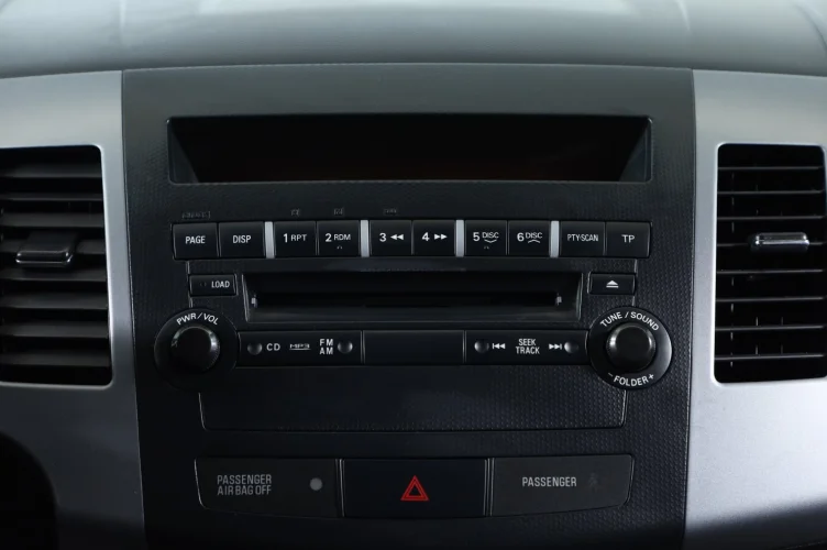 Mitsubishi Outlander 10 из 16