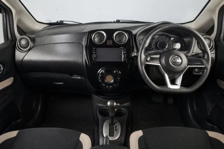 Nissan Note 9 из 16