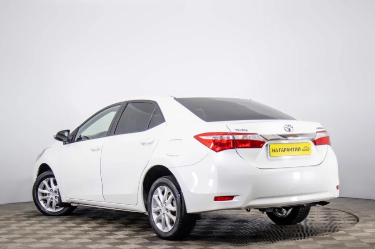 Toyota Corolla 6 из 6