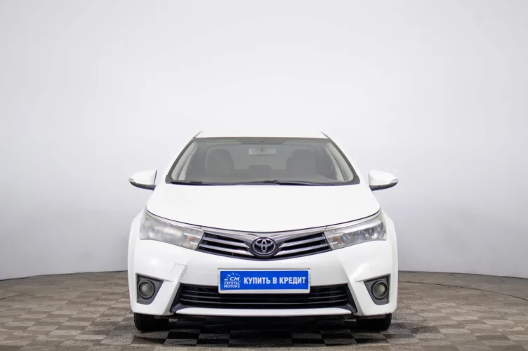 Toyota Corolla 2 из 6