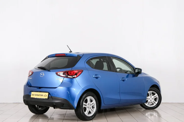 Mazda Demio 6 из 6